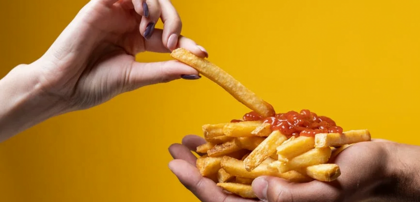 Habits that are destroying your skin 