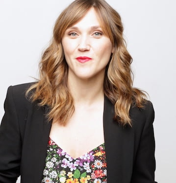 Inventing Anna real vs reel: Who is the real life journalist behind Vivian Kent? 3 Inventing Anna Netflix anna delvey vivian kent article cast real life