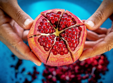 7-reasons-why-you-should-start-your-day-with-pomegranate-juice