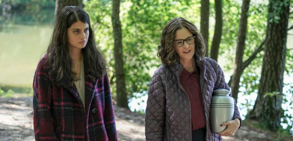Single Drunk Female Season 2: Everything you need to know 2 Single Drunk Female Season 2: Everything you need to know!