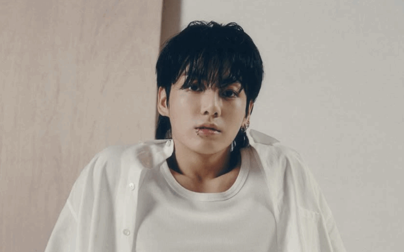 Jungkook's new chest tattoo garners praise from fans