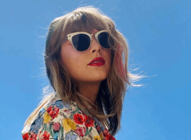 Taylor Swift ex-boyfriend's mother shades her