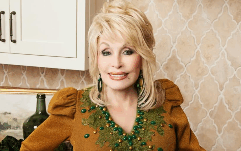Dolly Parton shares a heartfelt Thanksgiving message